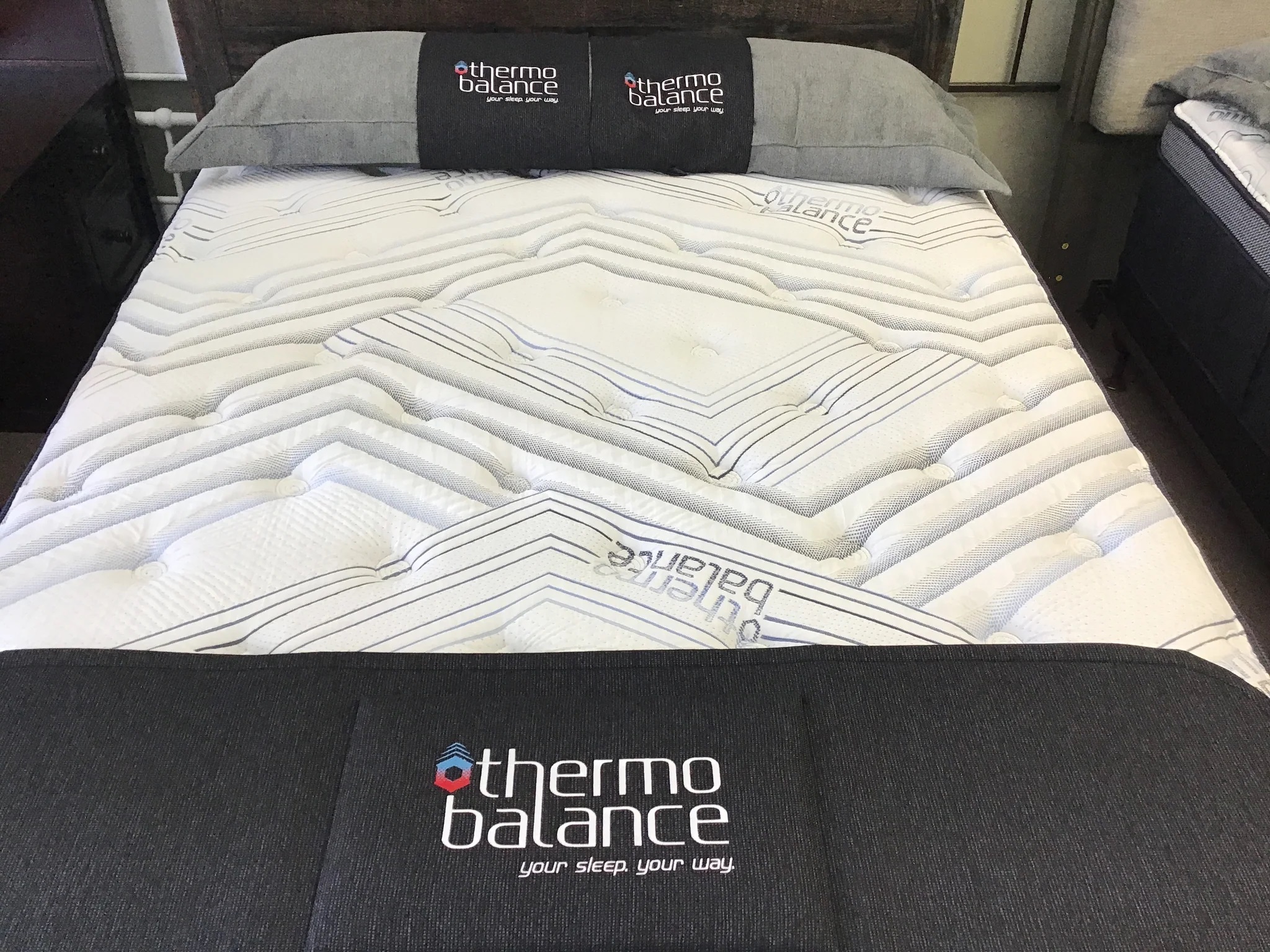 Queen ThermoBalance Eminence Extra Firm