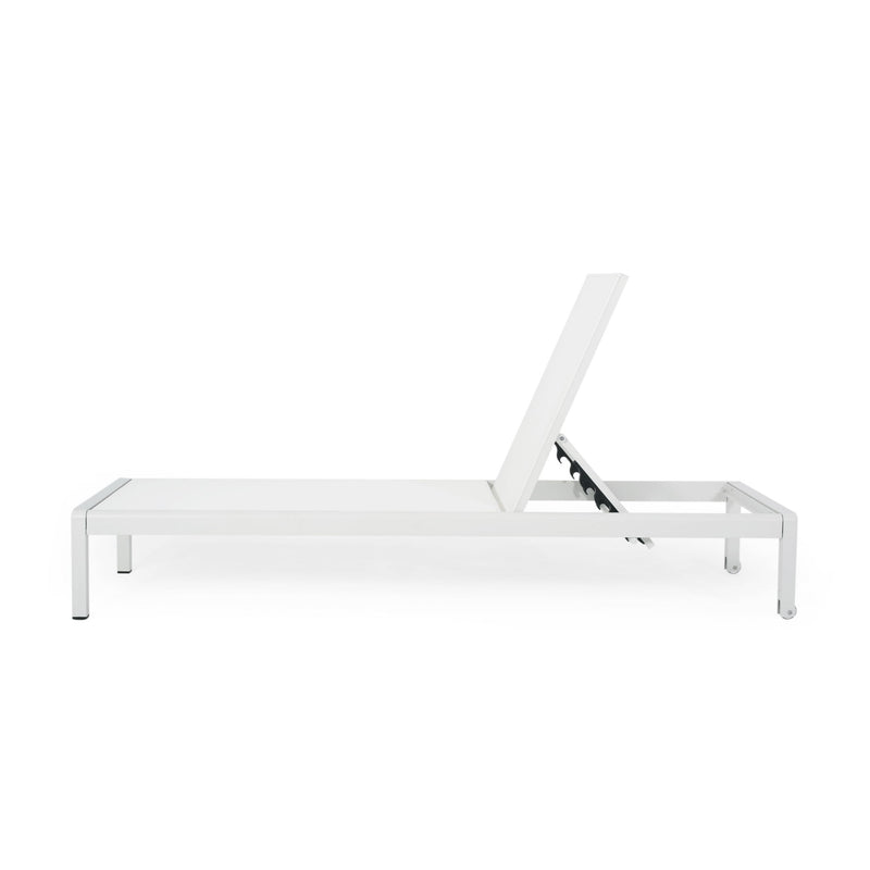 Outdoor Patio Chaise Lounge With 5 Reclining Positions