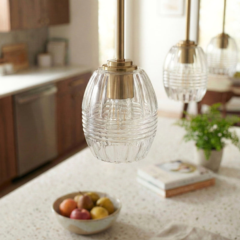 Vista - Single Pendant Chain Hanging Light - Clear / Gold