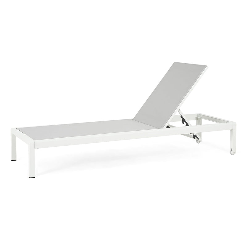 Outdoor Patio Chaise Lounge With 5 Reclining Positions