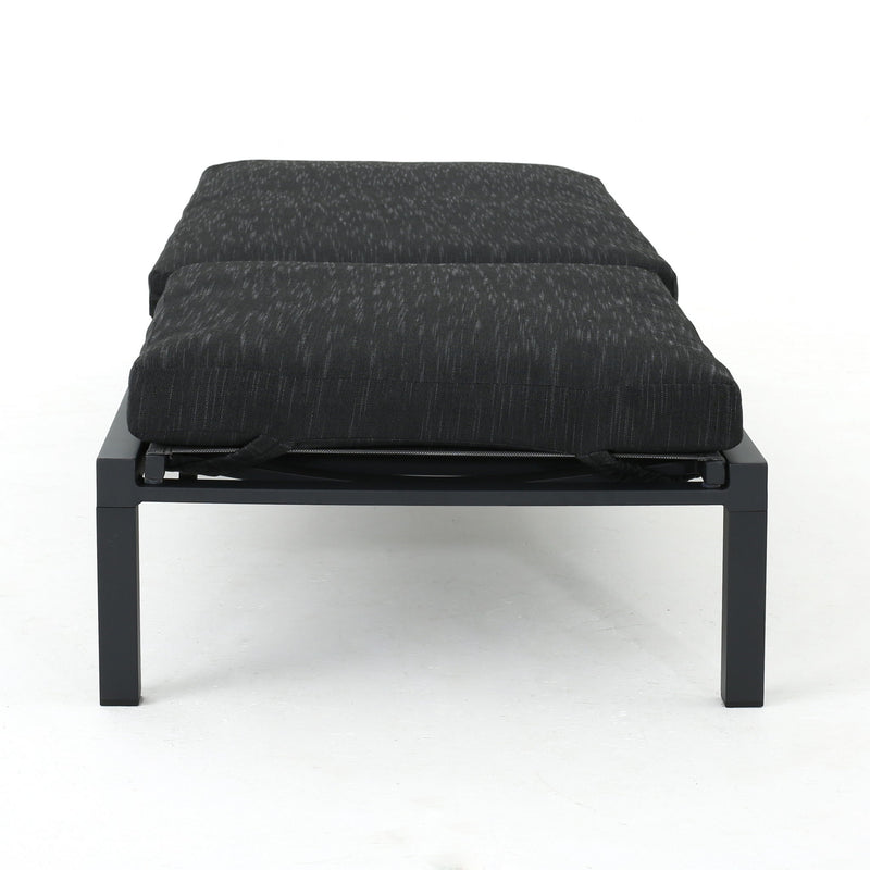 Modern Chaise Lounge With Wate Resistant Fabric Cushions