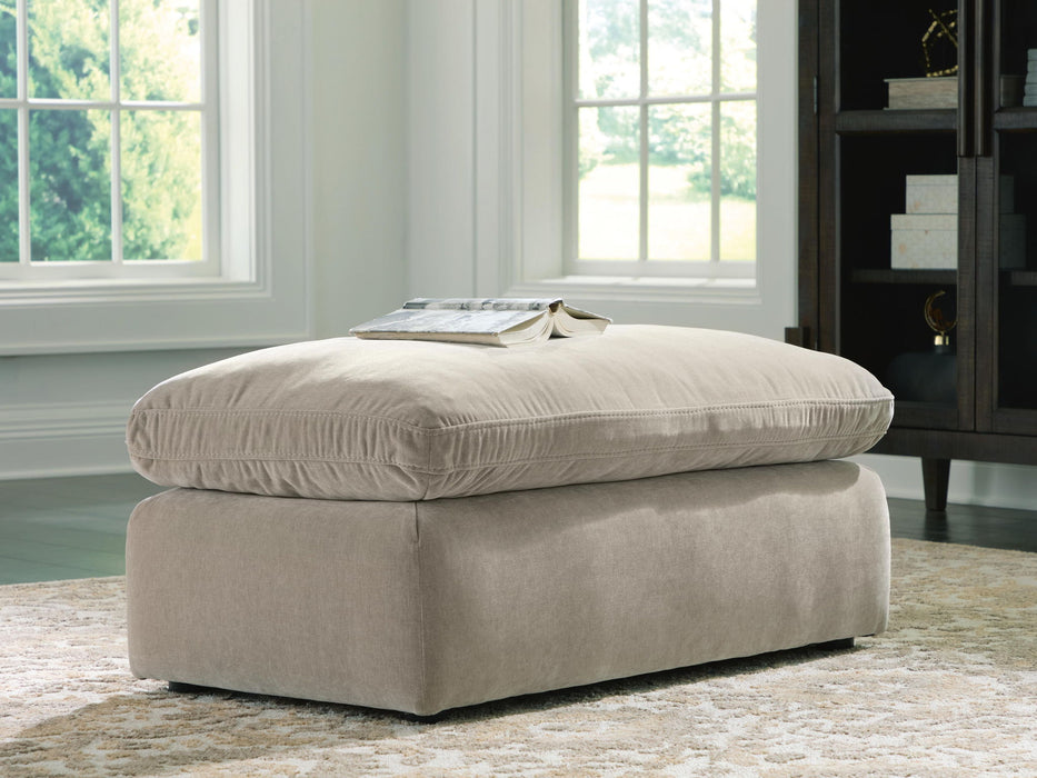 Maxton Heights - Ottoman