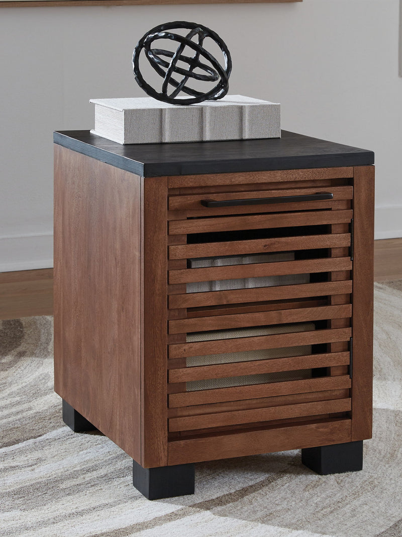 Kallari - Chair Side End Table - Warm Brown / Black