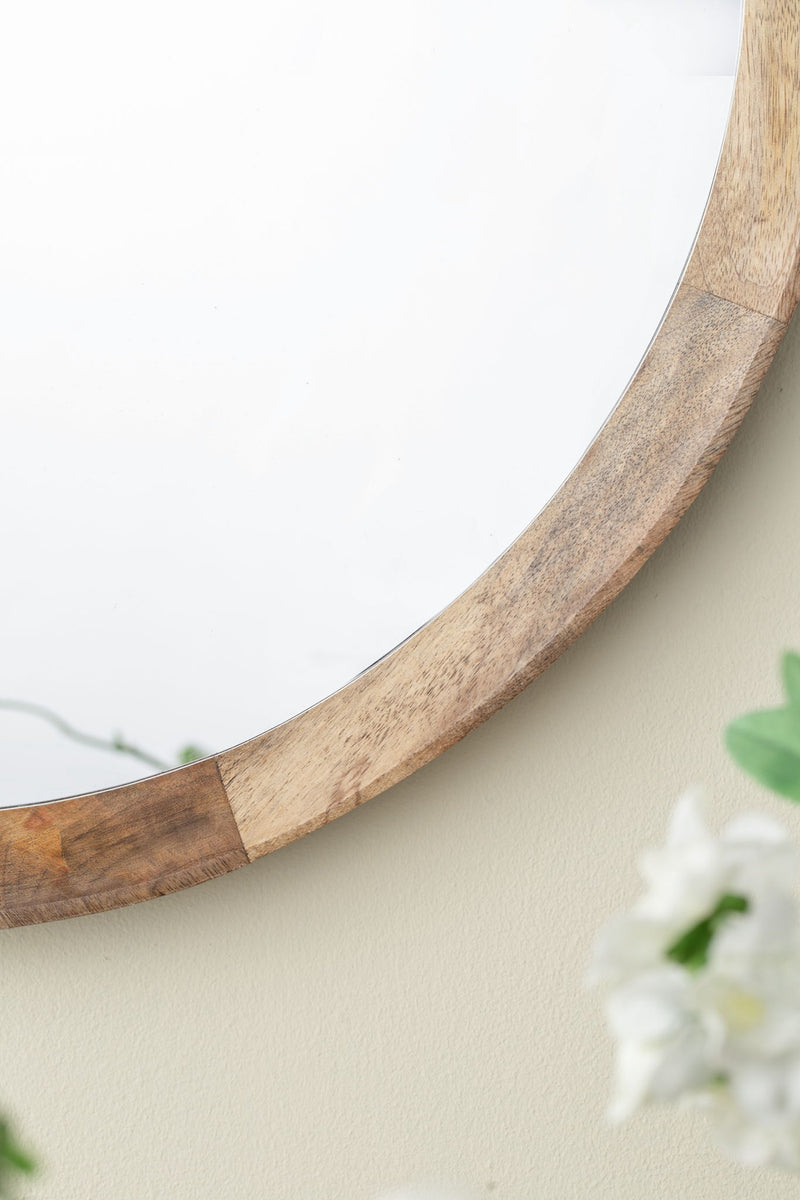 Transitional Decor Style Wall Mirror Decor With Frame For Bathroom