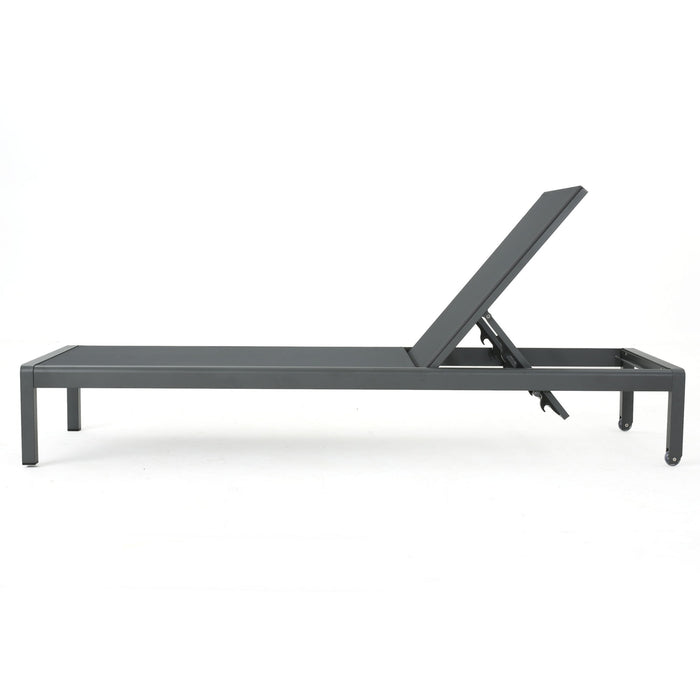 Outdoor Patio Chaise Lounge With 5 Reclining Positions