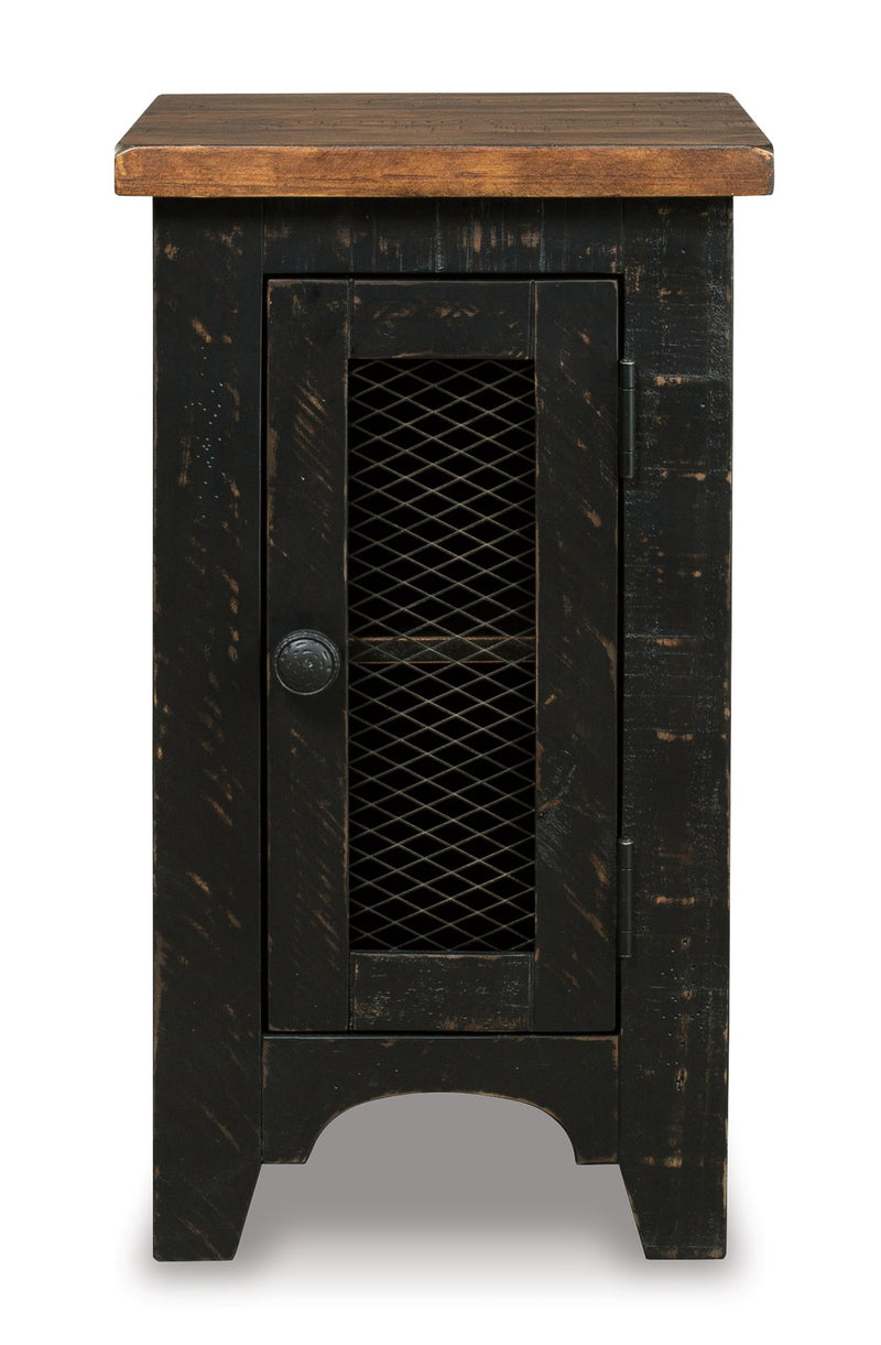 Valebeck - Chair Side End Table - Black / Brown