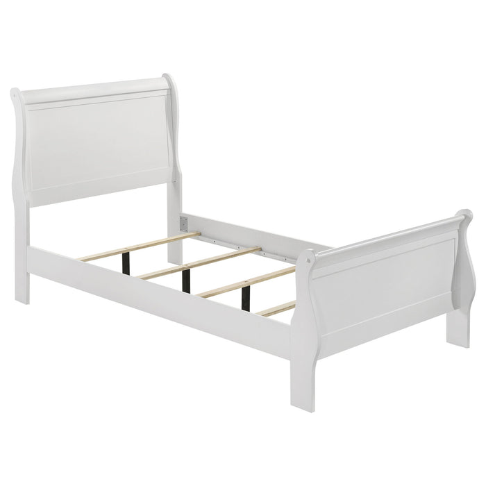 Bedroom Set With Curved Details