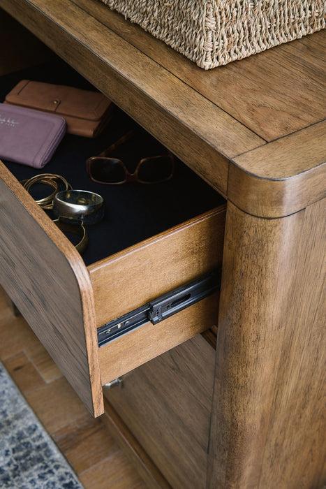 Cabalynn - Dresser - Light Brown