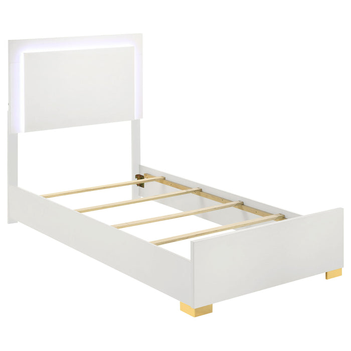 Bedroom Set With Accents