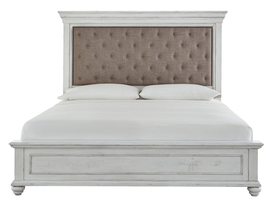 Kanwyn - Upholstered Panel Bed