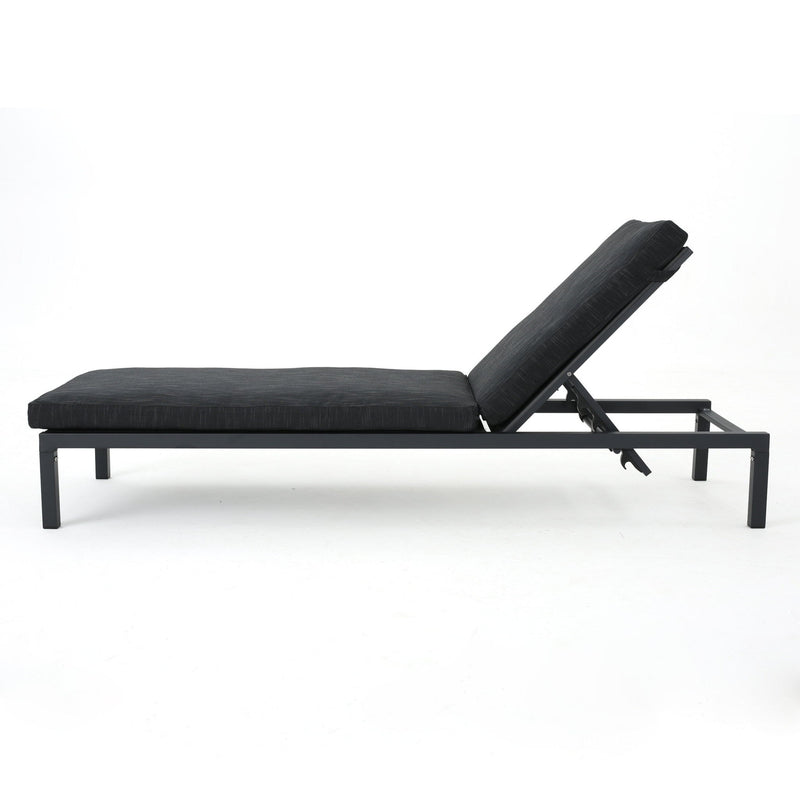 Modern Chaise Lounge With Wate Resistant Fabric Cushions
