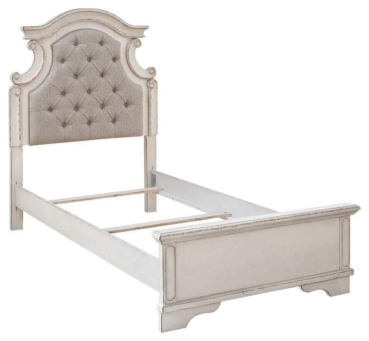 Realyn - Panel Bed