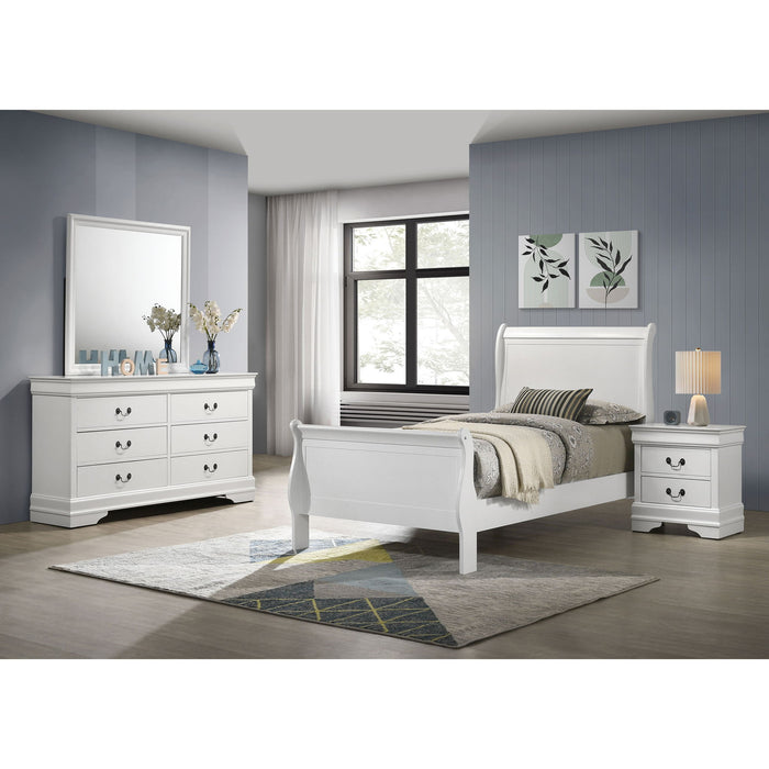 Bedroom Set With Curved Details