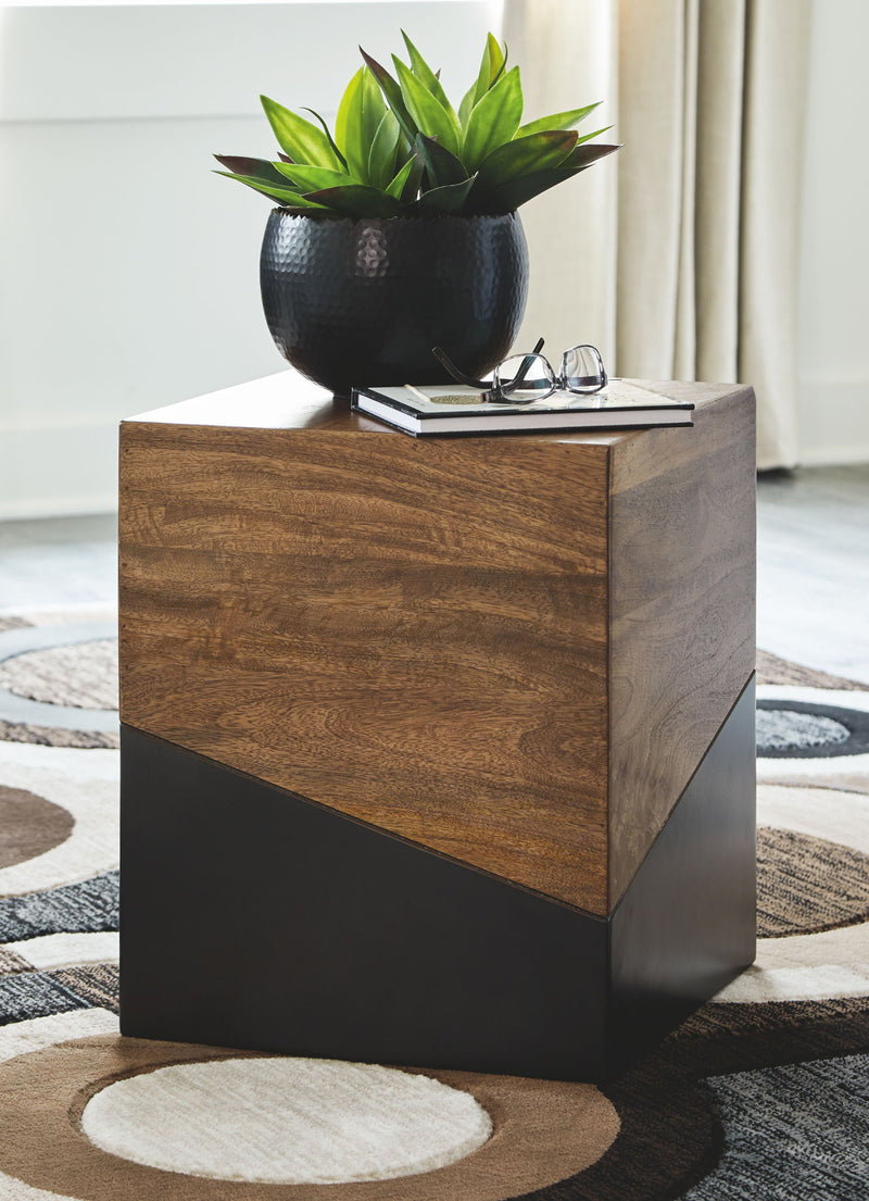 Trailbend - Accent Table - Brown / Gunmetal