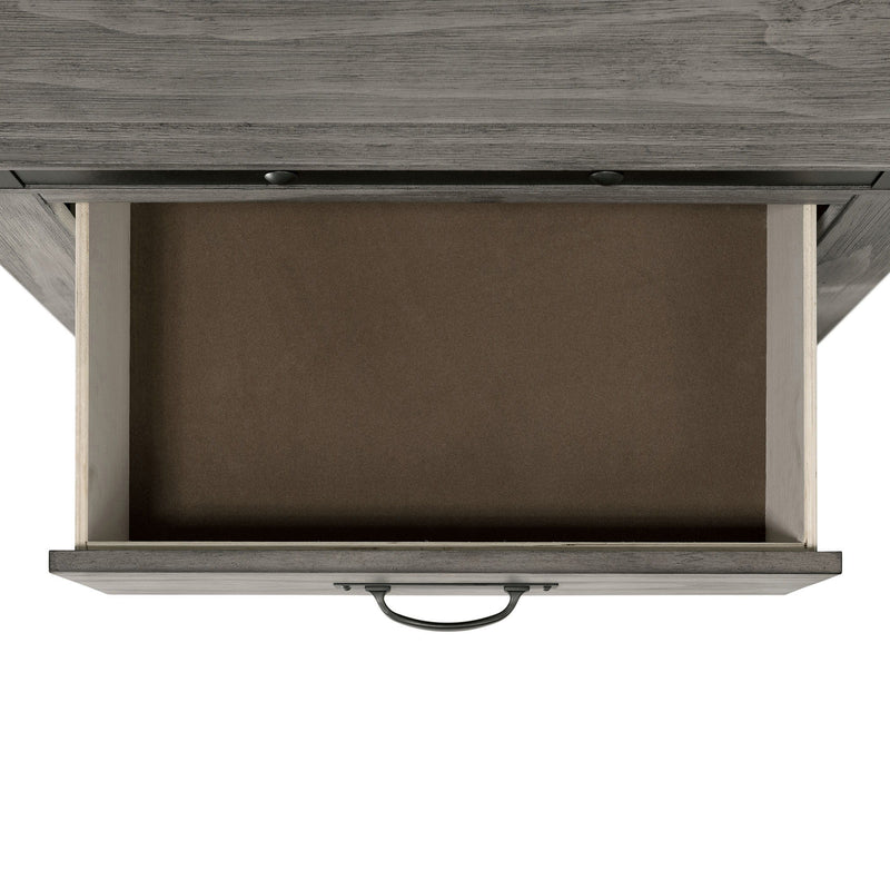 Wade - 7-Drawer Dresser