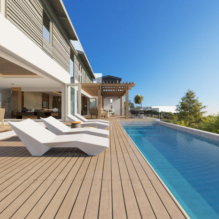 S - Shaped Pool Lounger, Ergonomic Design