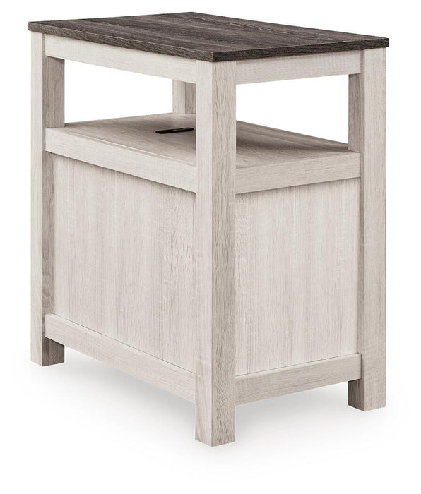Fendenmore - Chair Side End Table