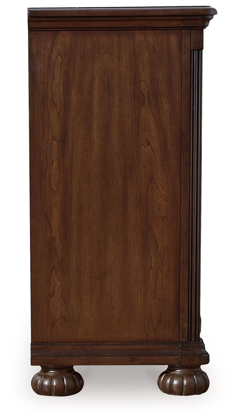 Lavinton - Dresser - Brown