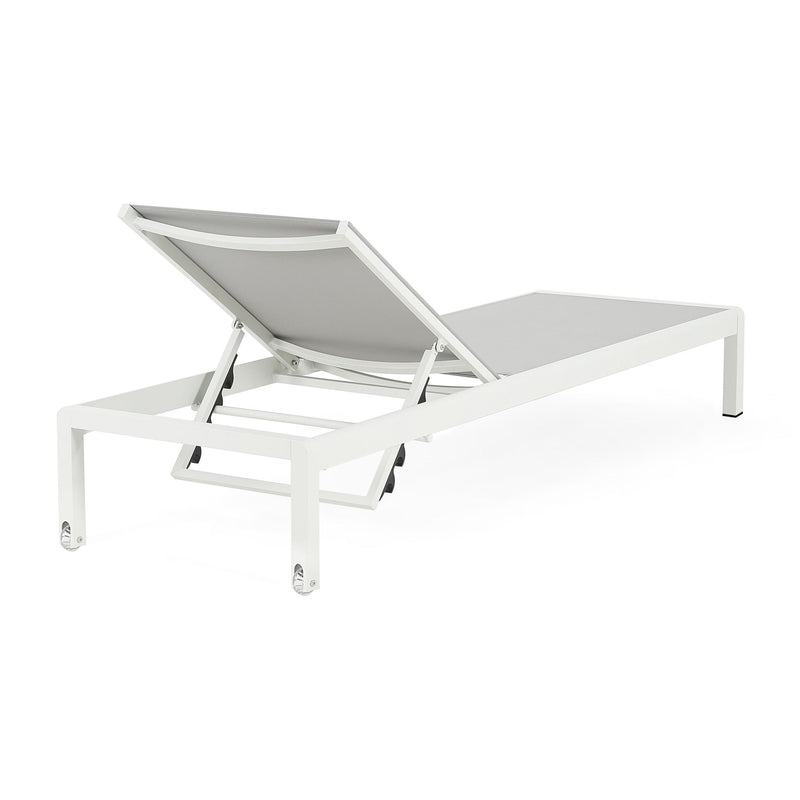 Outdoor Patio Chaise Lounge With 5 Reclining Positions
