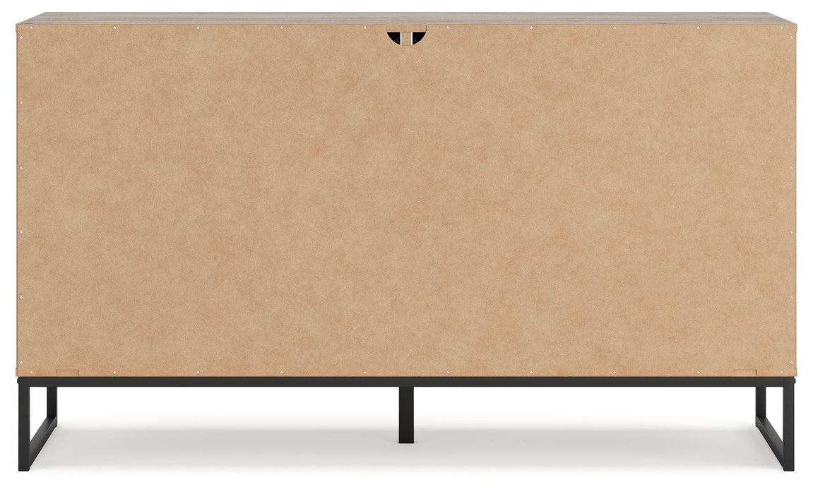 Deanlow - Six Drawer Dresser - Honey