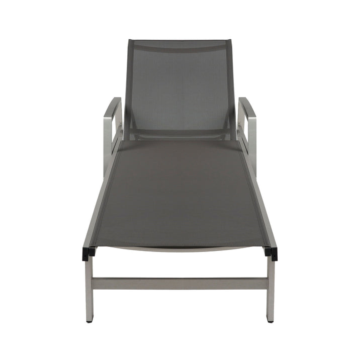 Oaxton - Chaise Lounge