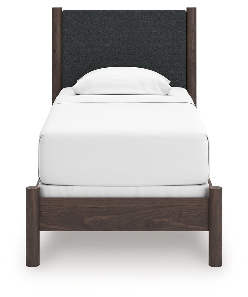 Pamytta - Upholstered Panel Bed