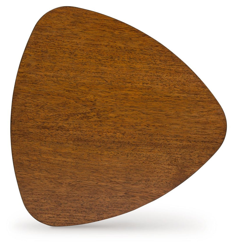 Lyncott - Occasional Wood Table Set (Set of 3) - Brown